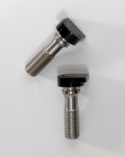 Engine Bolt